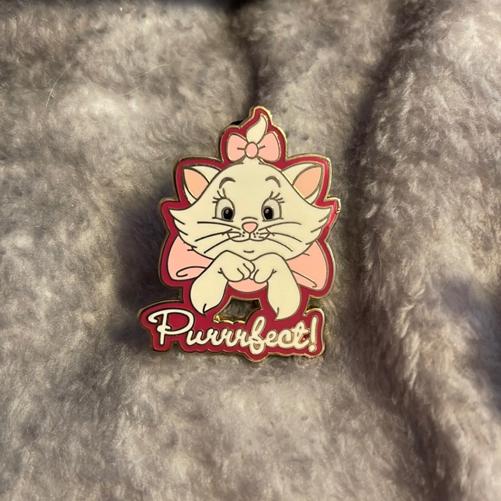 Disney Marie Pin